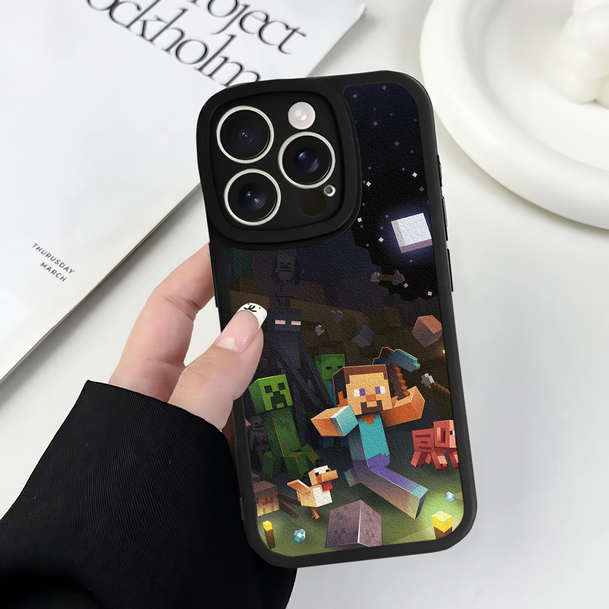 （画像用） マインクラフト ブロックの世界 Minecraft MC Block world 【iPhone 16シリーズ対応】シリコンスマホケース（レザー調） 材質：シリコン